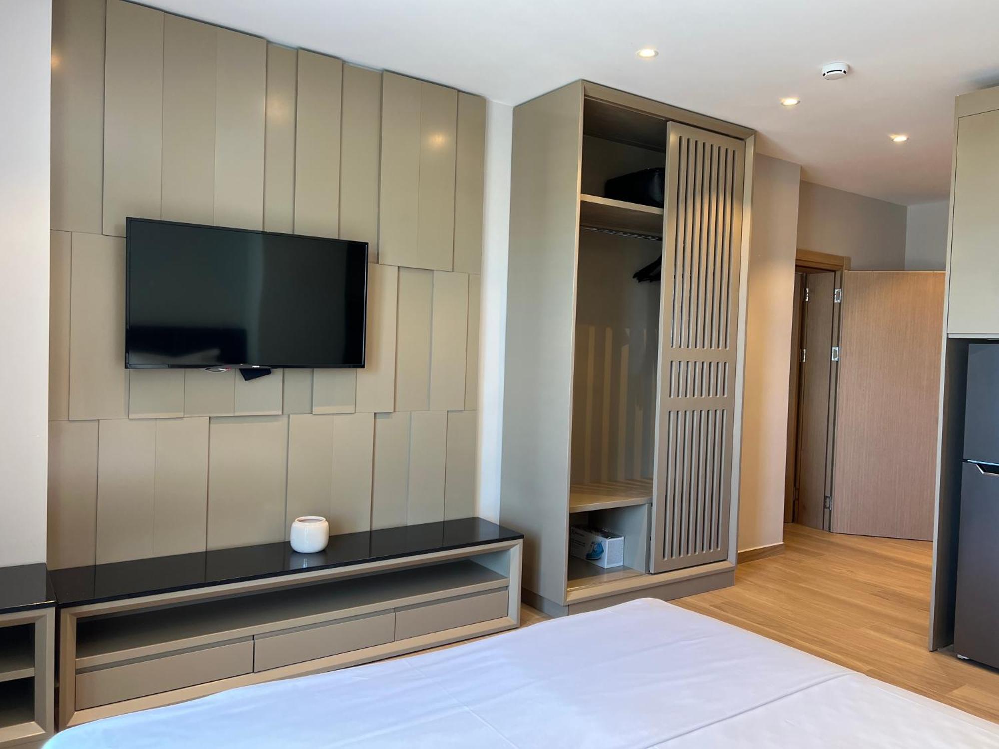 Coastline Luxury Apart Hotel Golem  Exterior foto