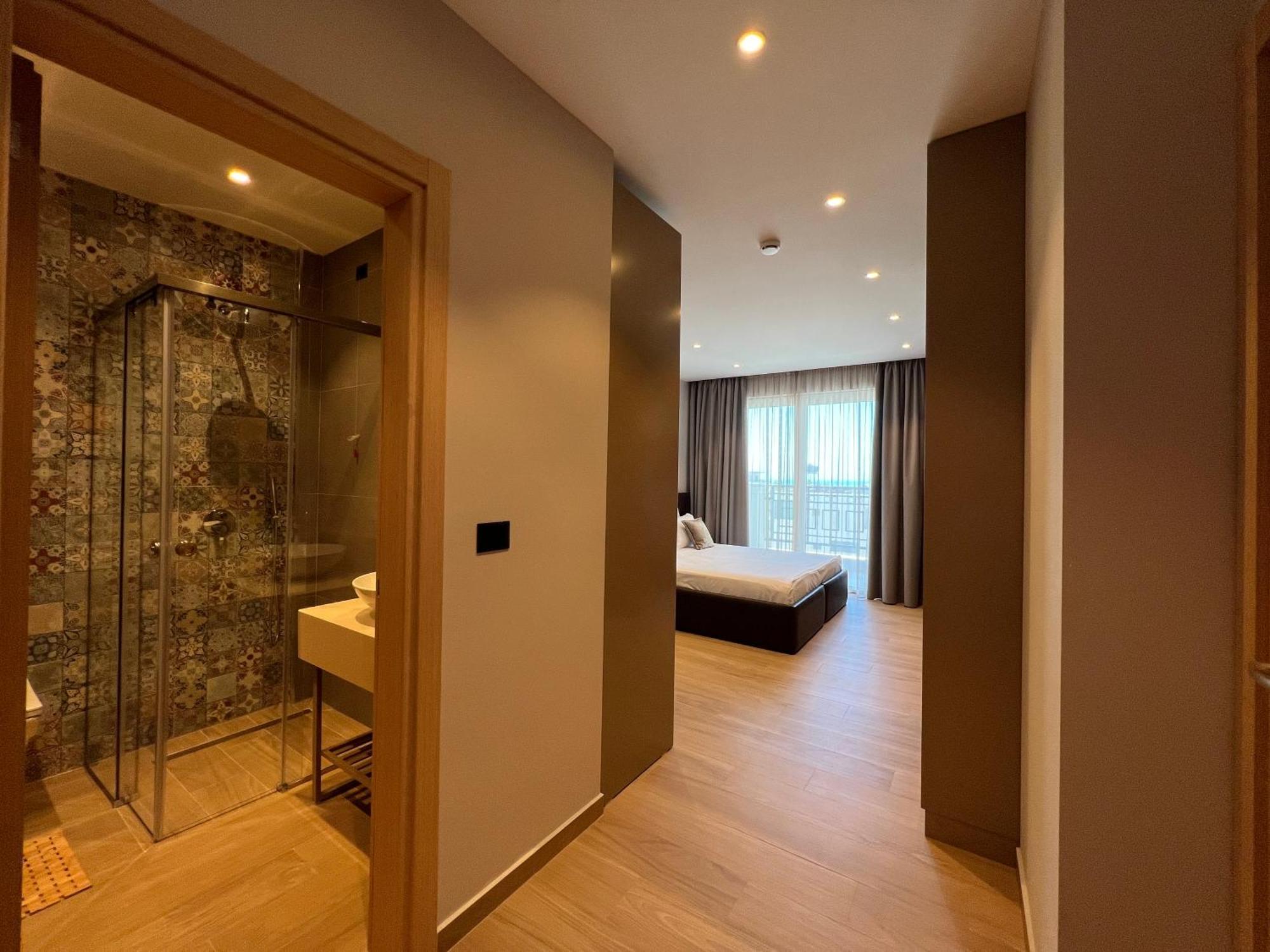Coastline Luxury Apart Hotel Golem  Exterior foto